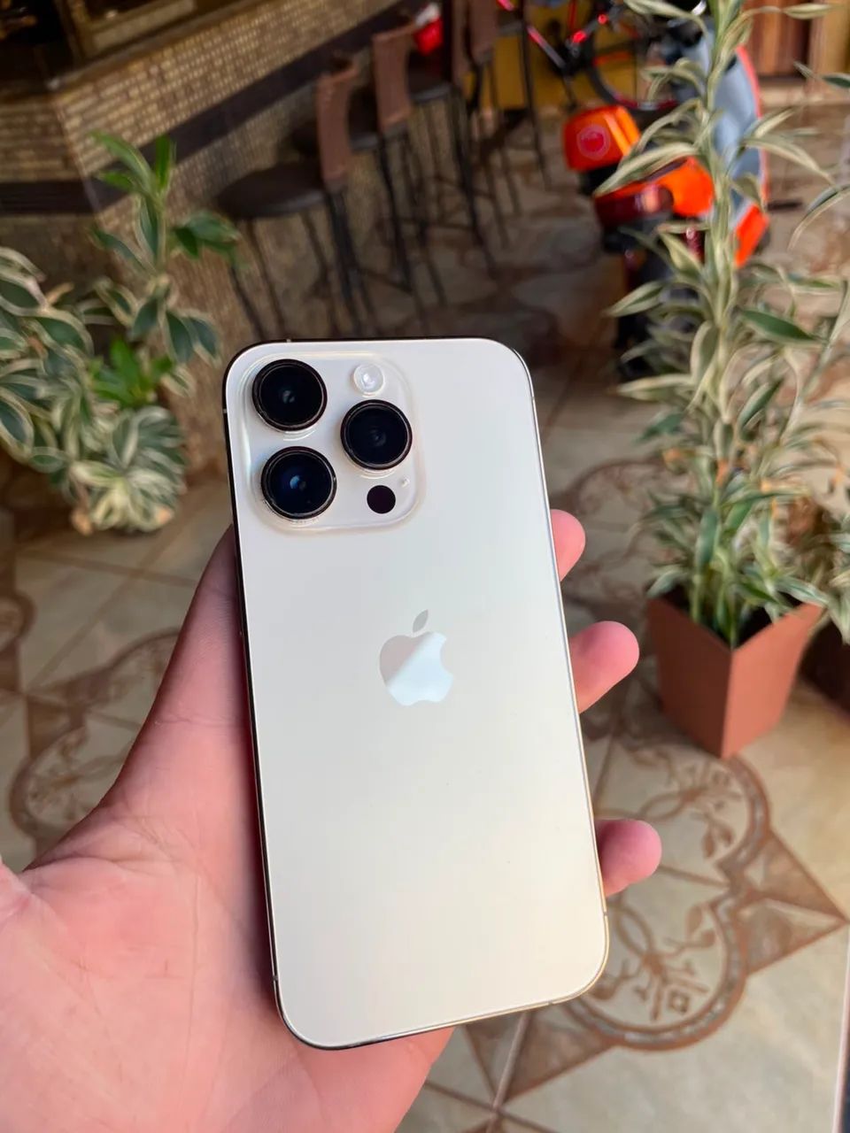 iPhone 14 Pro gold  - Foto 4