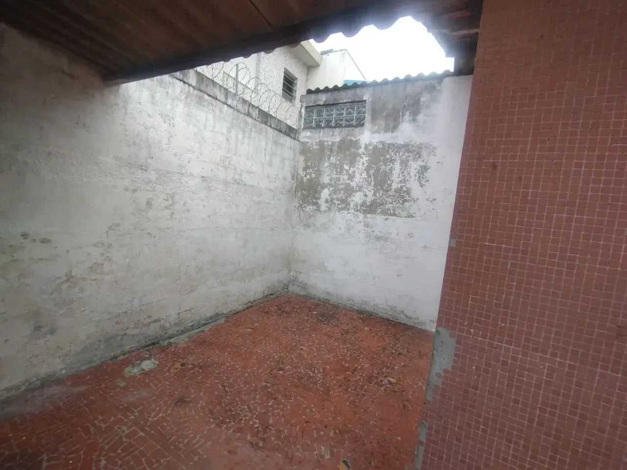 CASA COM COMÉRCIO, QUINTAL LATERAL E FUNDOS  BOQUEIRÃO | PRAIA GRANDE/SP - Foto 5