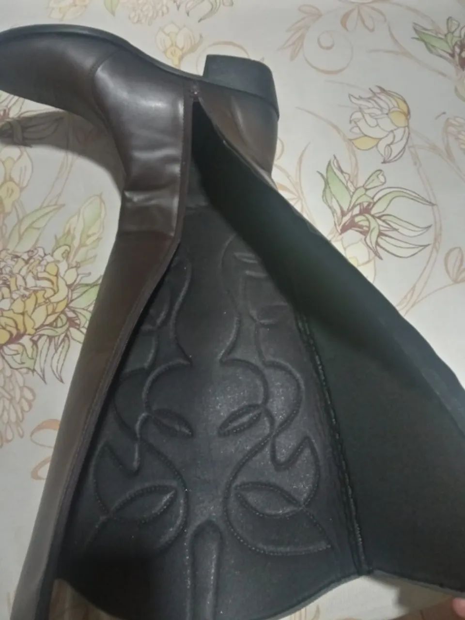 bota texana country bordada cano longo marrom - Foto 2