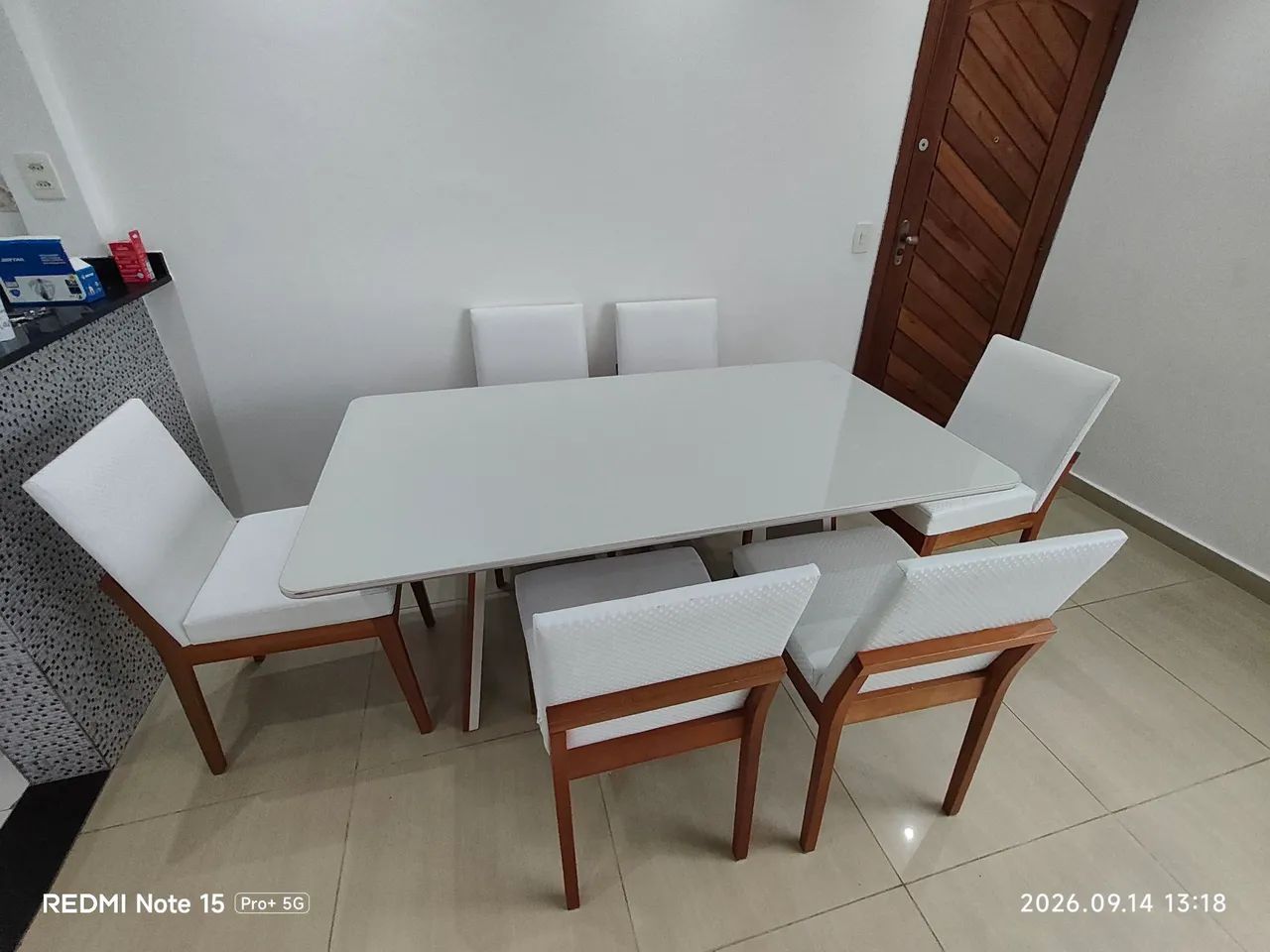 Mesa de vidro com 6 cadeiras - Foto 3