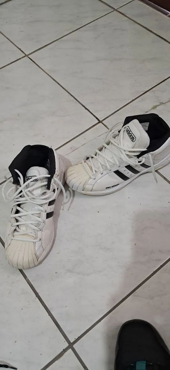 Tênis Adidas bounce e oakley cada por 150 reais - Foto 2