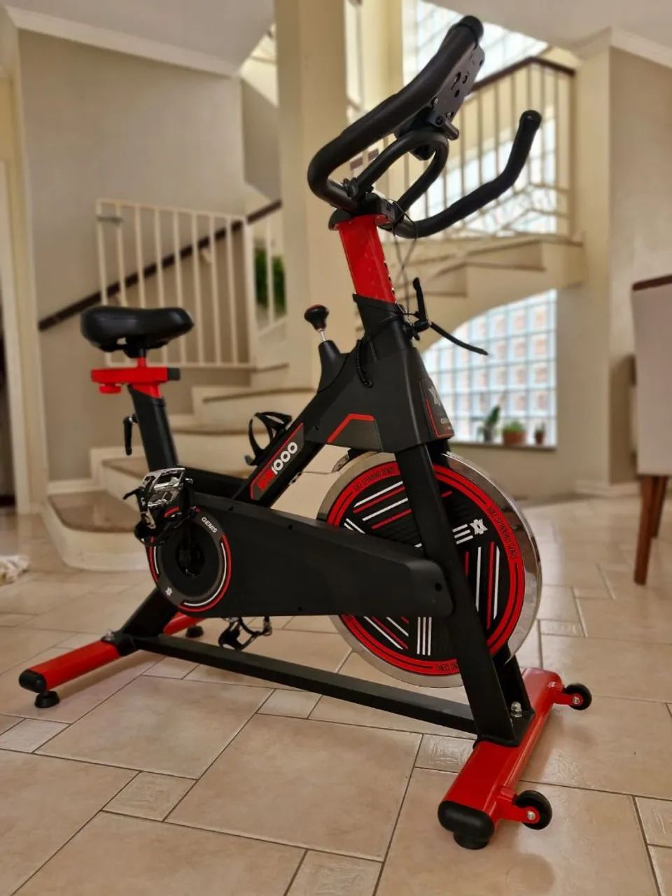 Vendo Bicicleta Ergométrica Spinning SB 1000 Genis   - Foto 5