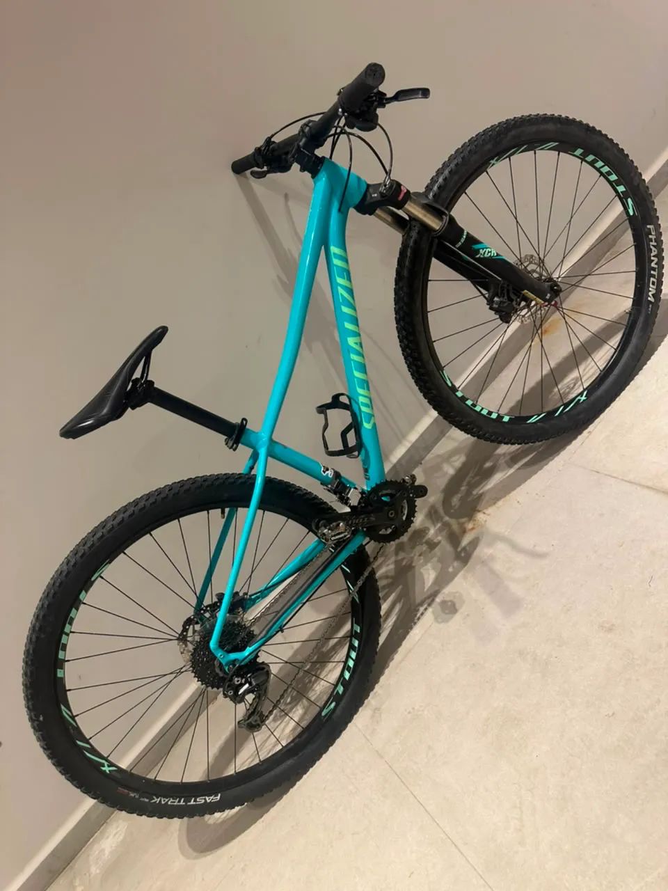 Bicicleta Specialized Rockhopper Expert Feminina 2019 - Foto 2