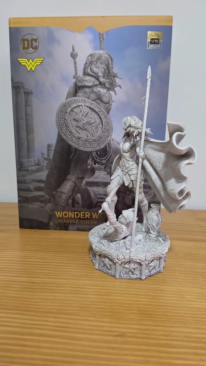 Mulher Maravilha Unleashed Marble Ver- 1/10 - Iron Studios - Foto 5