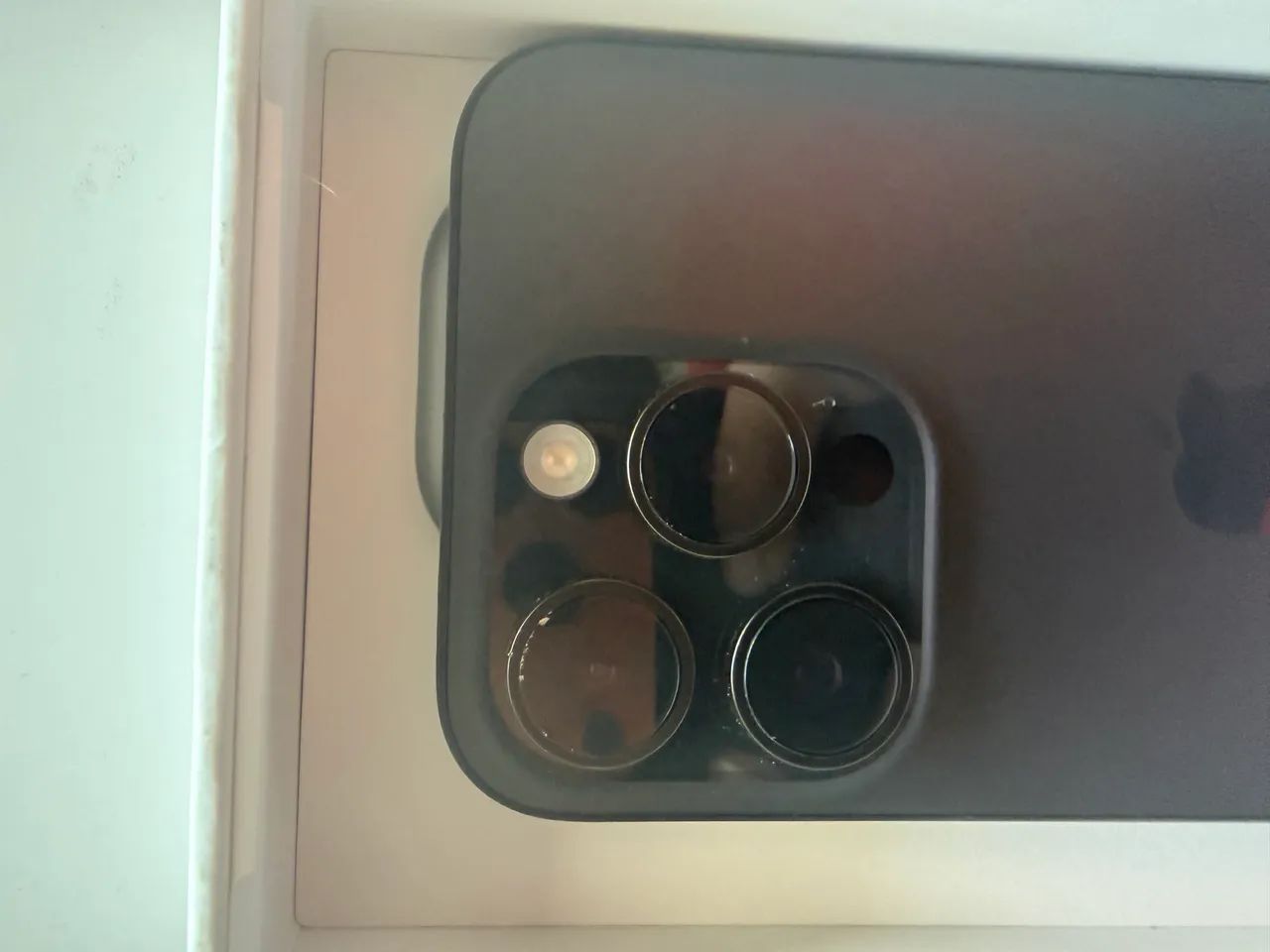 iPhone 15 pro 256gb preto c/ NF e caixa - Celulares e Smartphones
