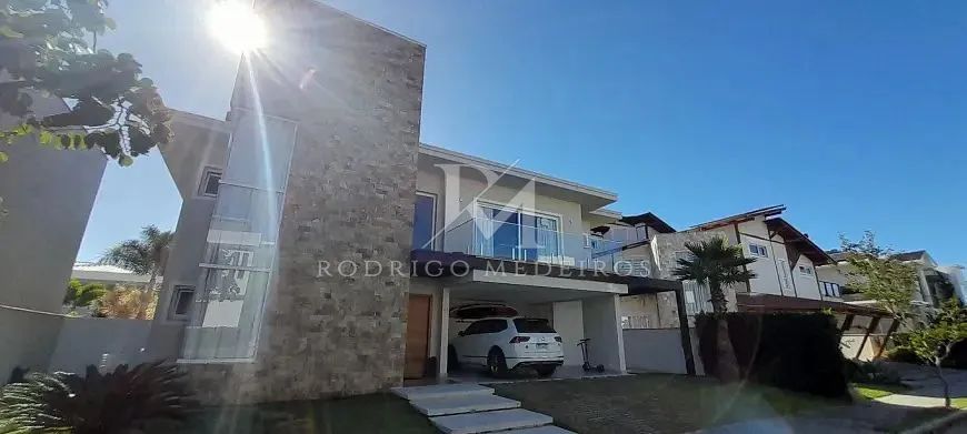 Casa em condomínio com 4 quartos no Rio Tavares, Florianópolis