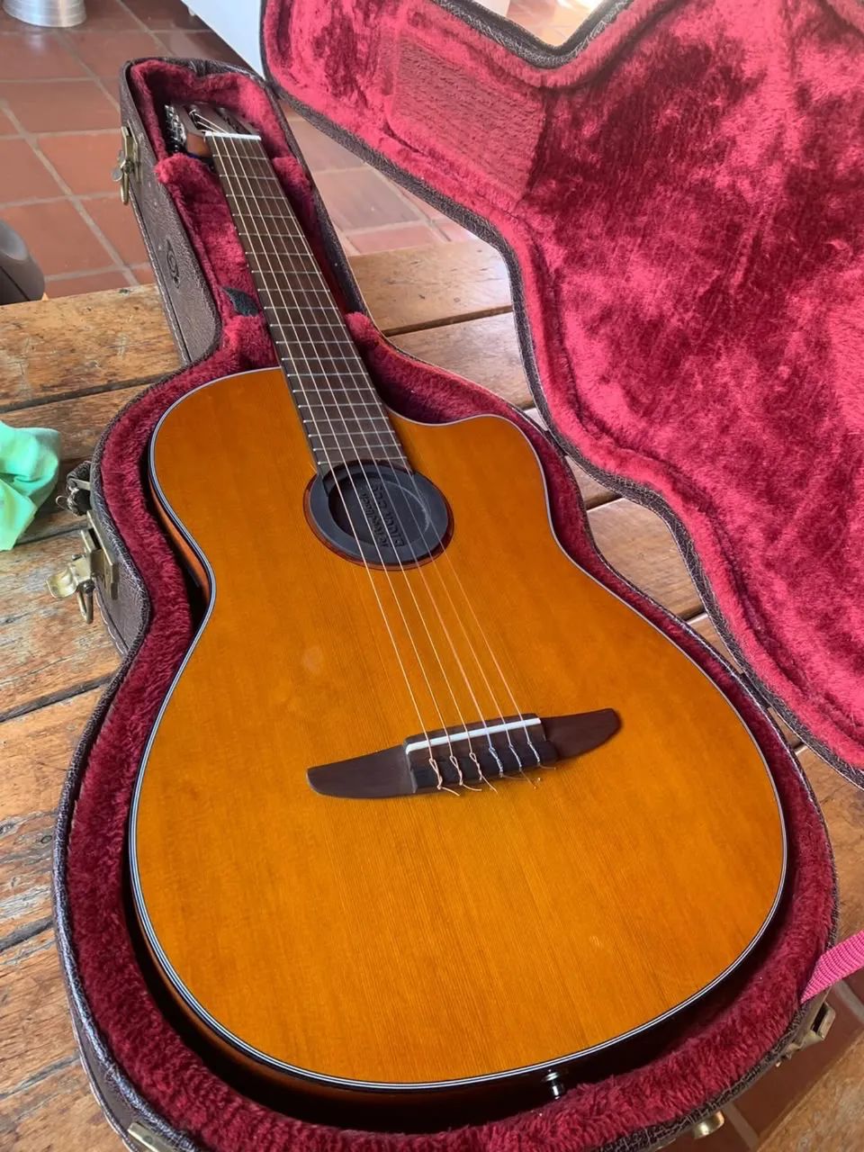 Violão Yamaha NCX1C Eletroacústico Nylon + Case e Manual