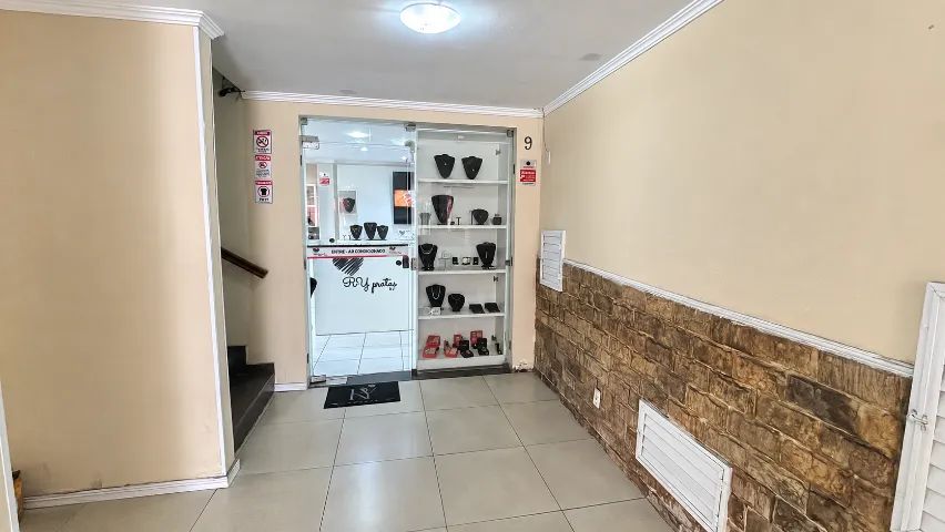 Loja de Galeria Centro de Cabo Frio 50m² - Foto 2