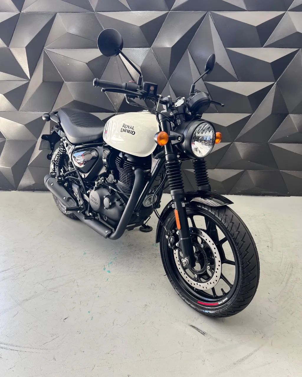 Hunter 350 Dapper
