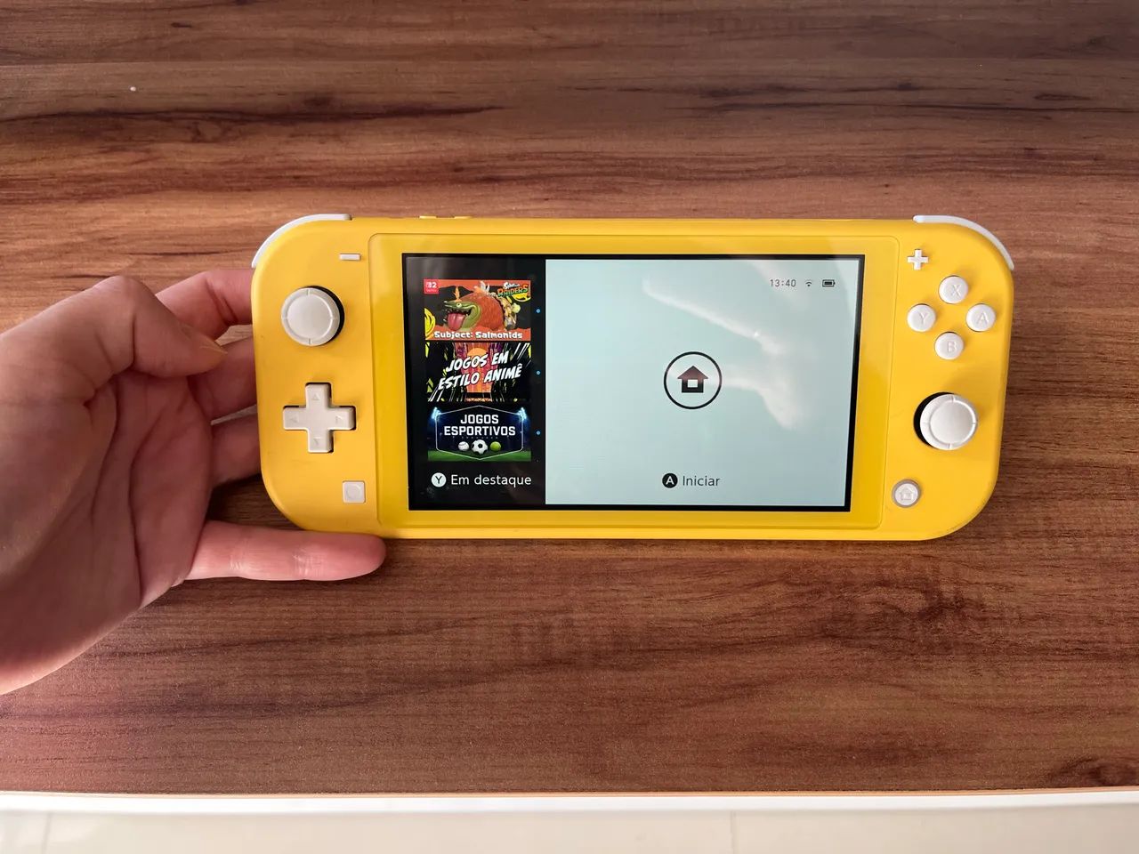 Vendo Nintendo Switch Lite amarelo