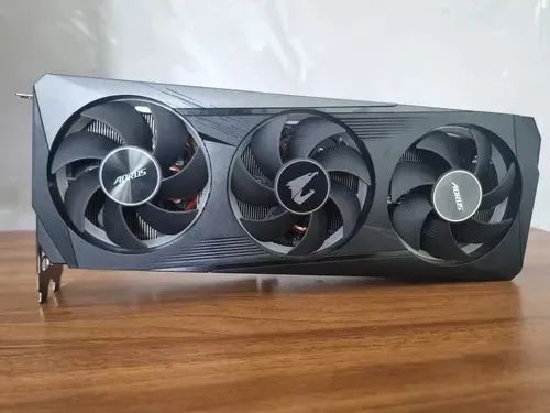 RX 6700 XT 12GB AORUS  - Foto 2