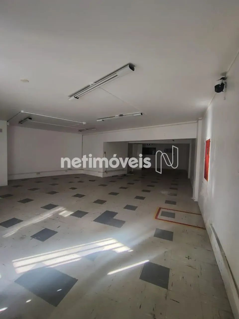 LOJÃO COMERCIAL DE 101,74 m²; PARA LOCAÇÃO - Foto 4
