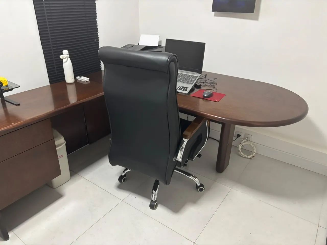 Mesa de escritório e cadeira giratória  - Foto 4