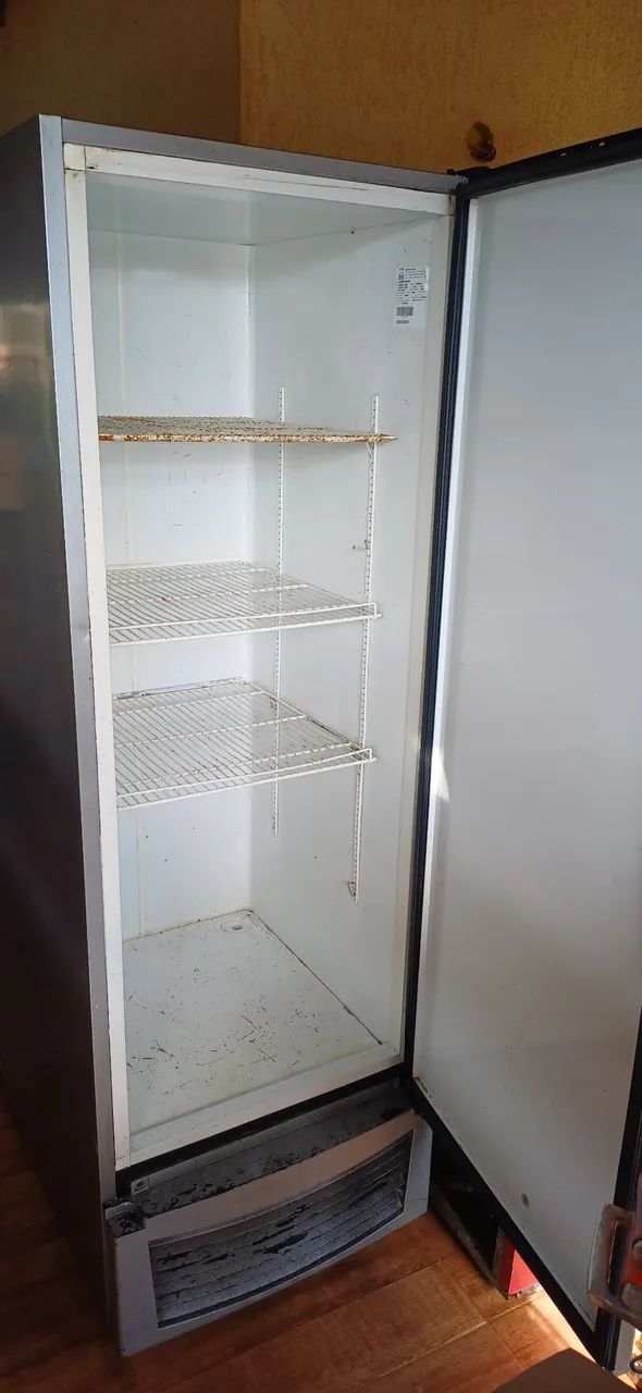 Frezer vertical ficou 569l - Foto 2