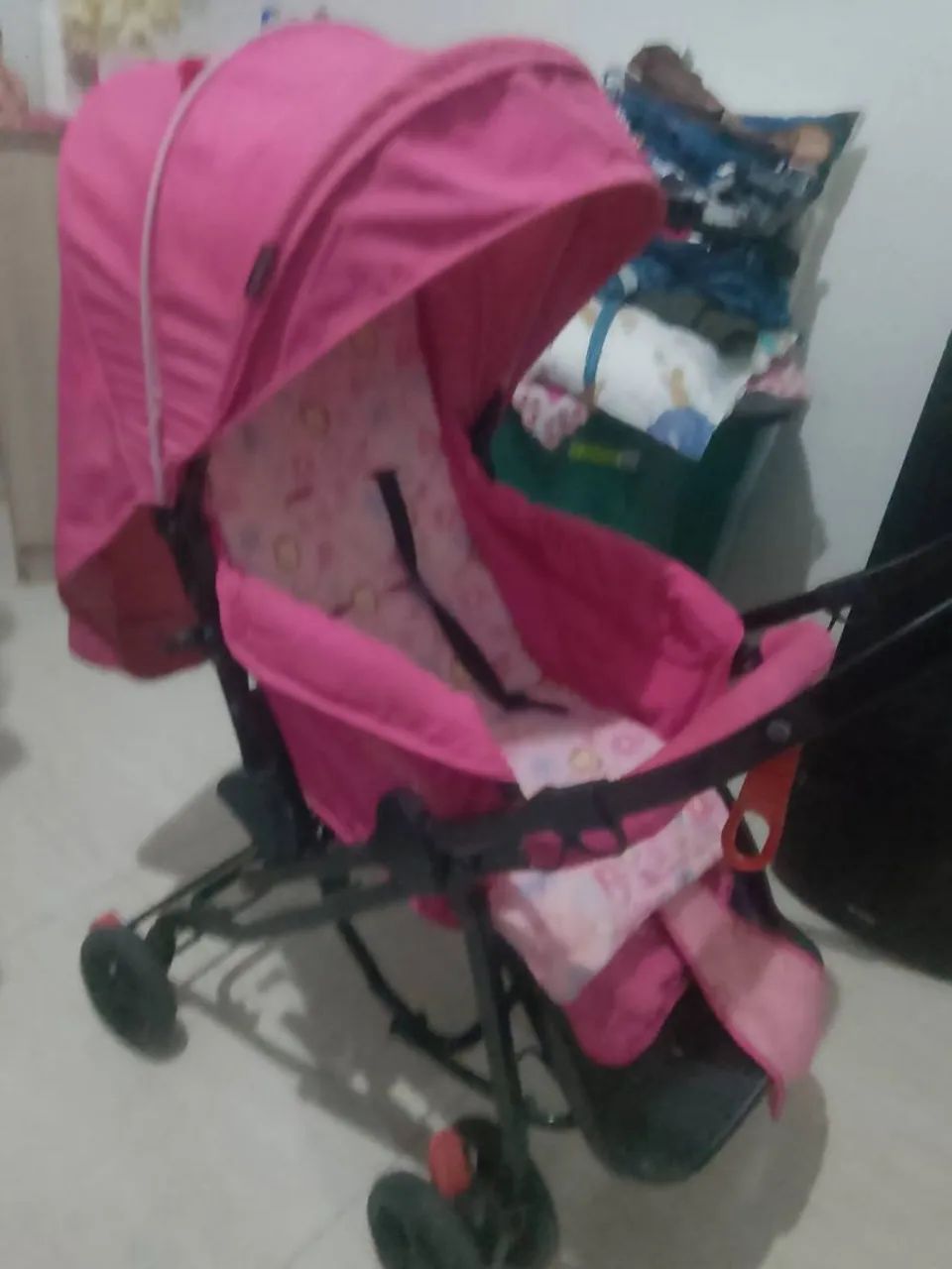 Vendo carrinho de bebê 