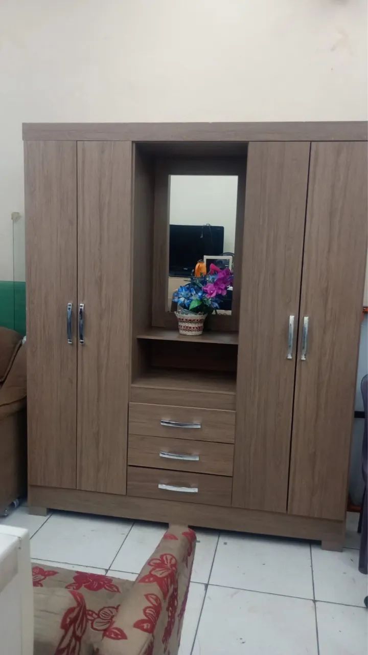 Guarda roupa casal 