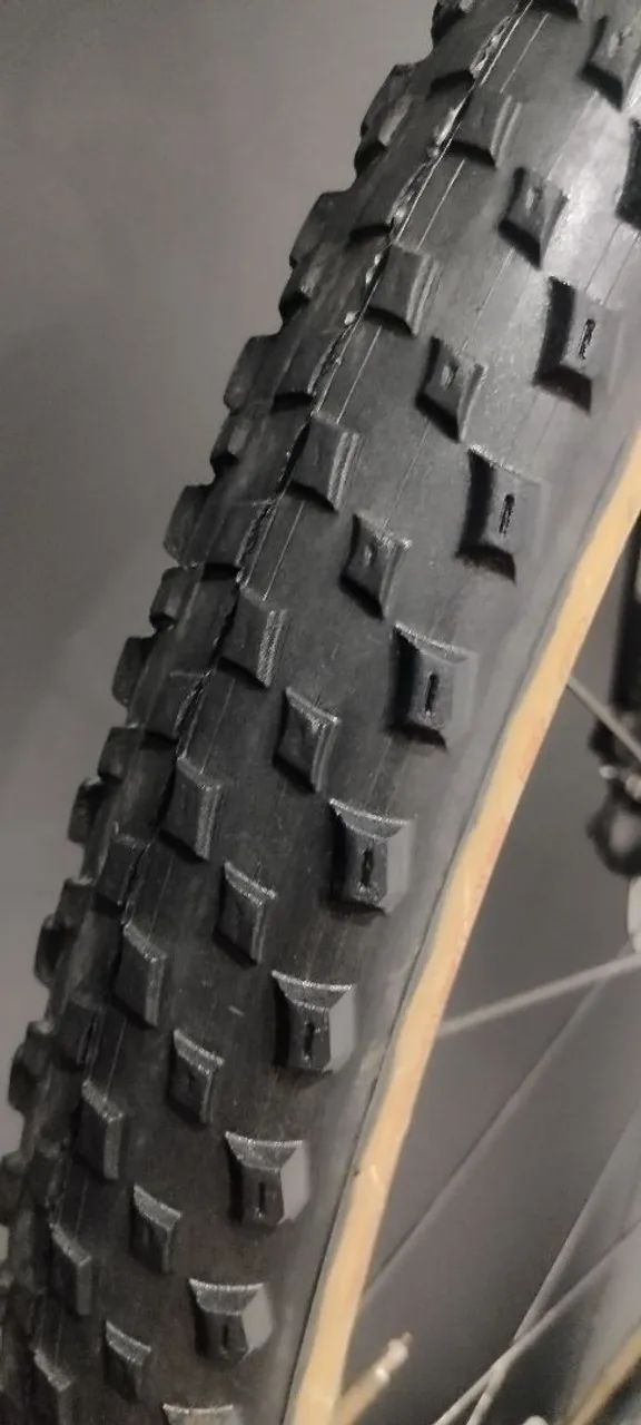 Vittoria Barzo XC-Race de 29 polegadas, modelo 29x2.25 com faixa bege. - Foto 4