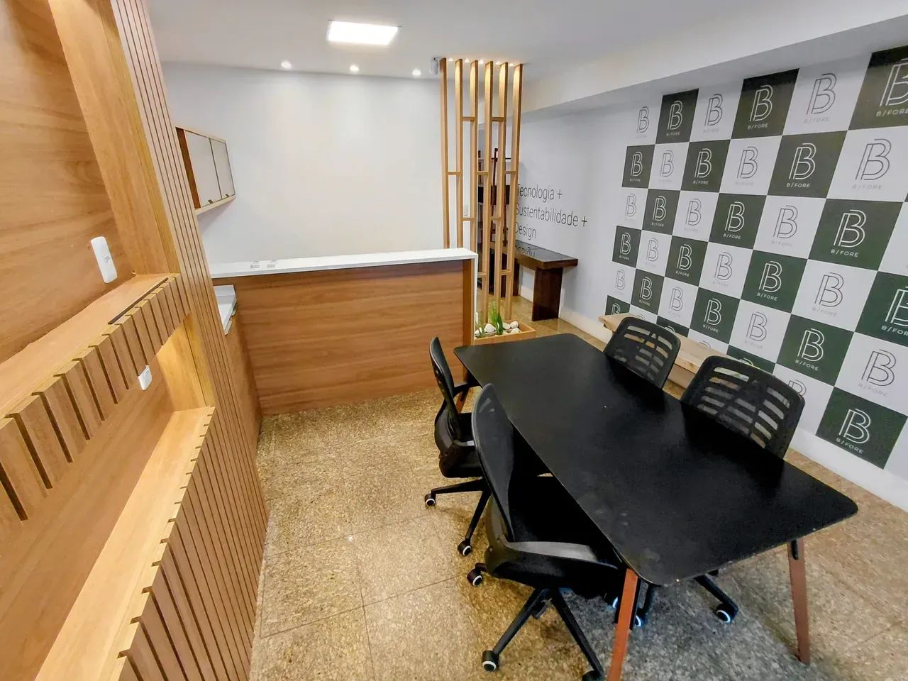 LOJA NA VITORIA COM RECEP ÇÃO E 3 SALAS DE ATENDIMENTO - 2 VAGAS - Foto 4