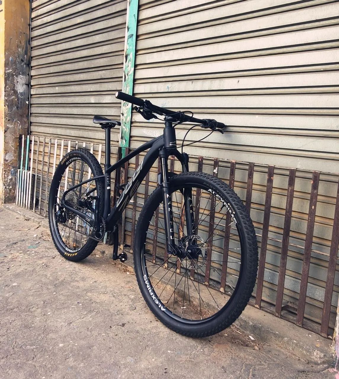 Bicicleta MTB aro 29  - Foto 5
