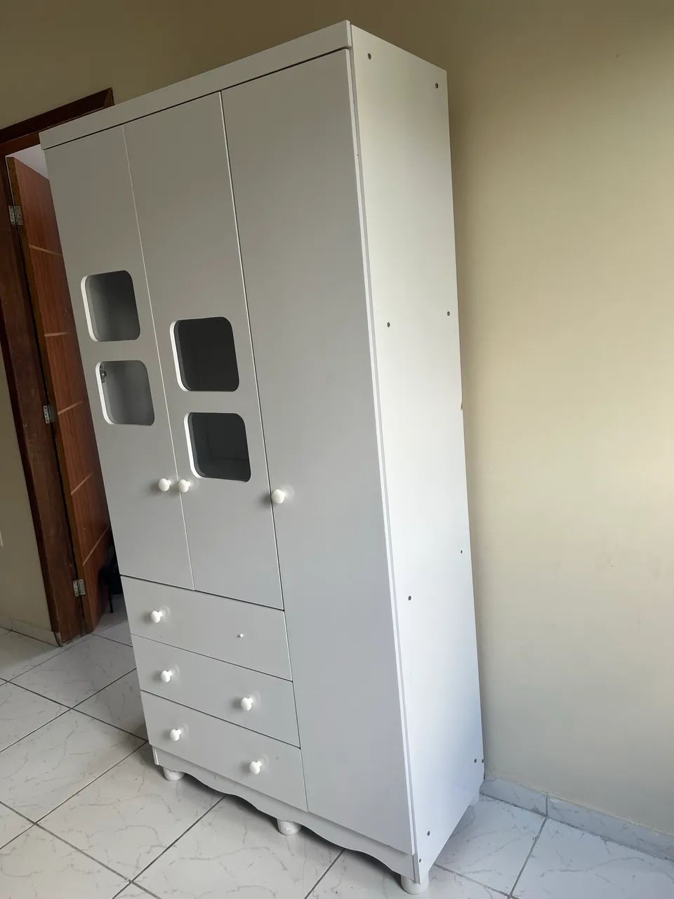 Guarda roupa infantil