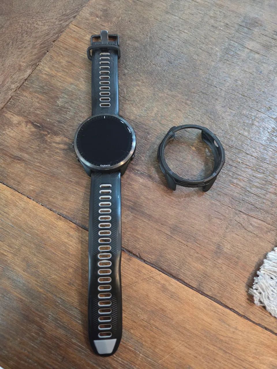 Relógio Smartwatch Garmin Forerunner 965 - Foto 4