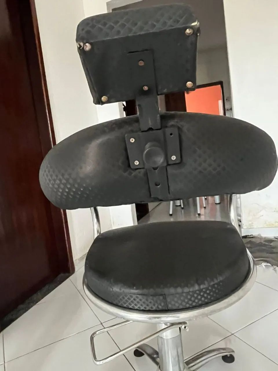 Cadeira p barbearia em heral - Foto 3