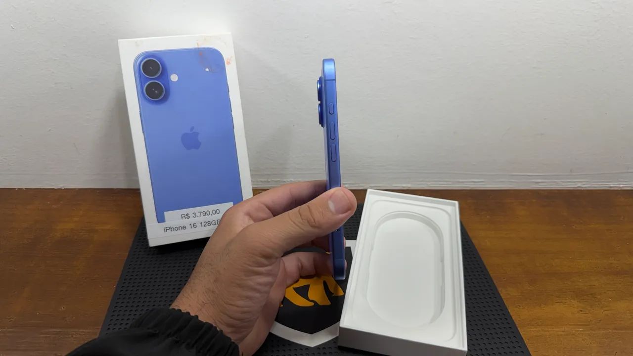 Iphone 16 128GB Azul - semi novo  - Foto 3