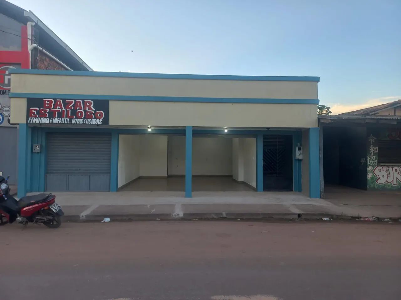 Estúdio, Ponto Comercial