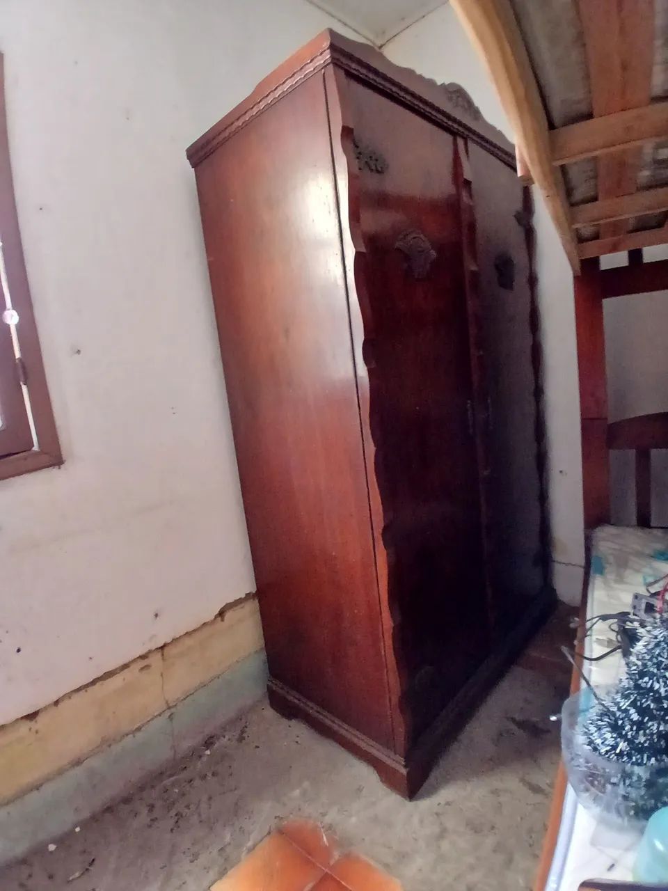 Guarda roupa antigo duas portas - Foto 4