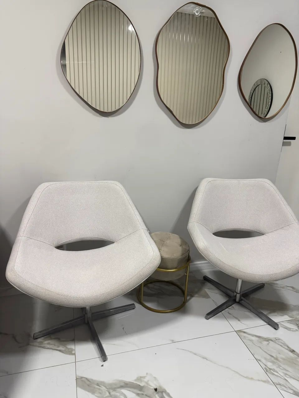 Poltronas giratória  de luxo em tecido de linho 