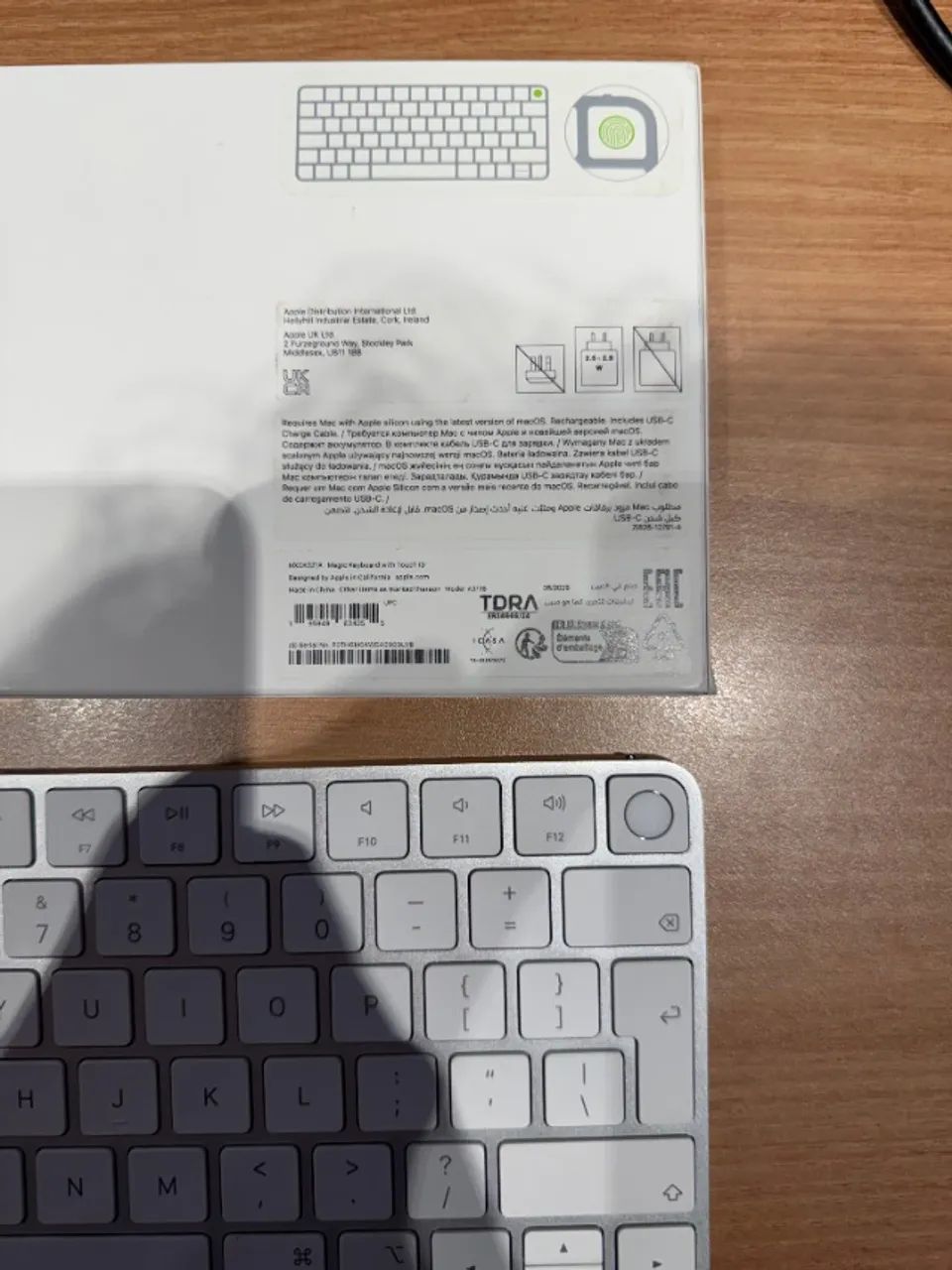 Apple Magic Keyboard com Touch ID USB-C - Modelo A3118 (2024