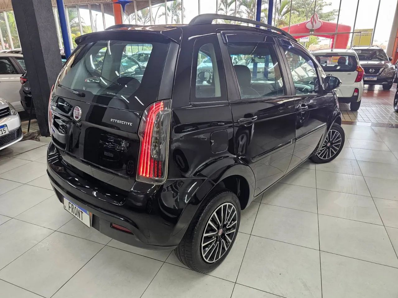Fiat Idea Attractive 1.4 Fire Flex 8V 5P 2014 - Foto 5