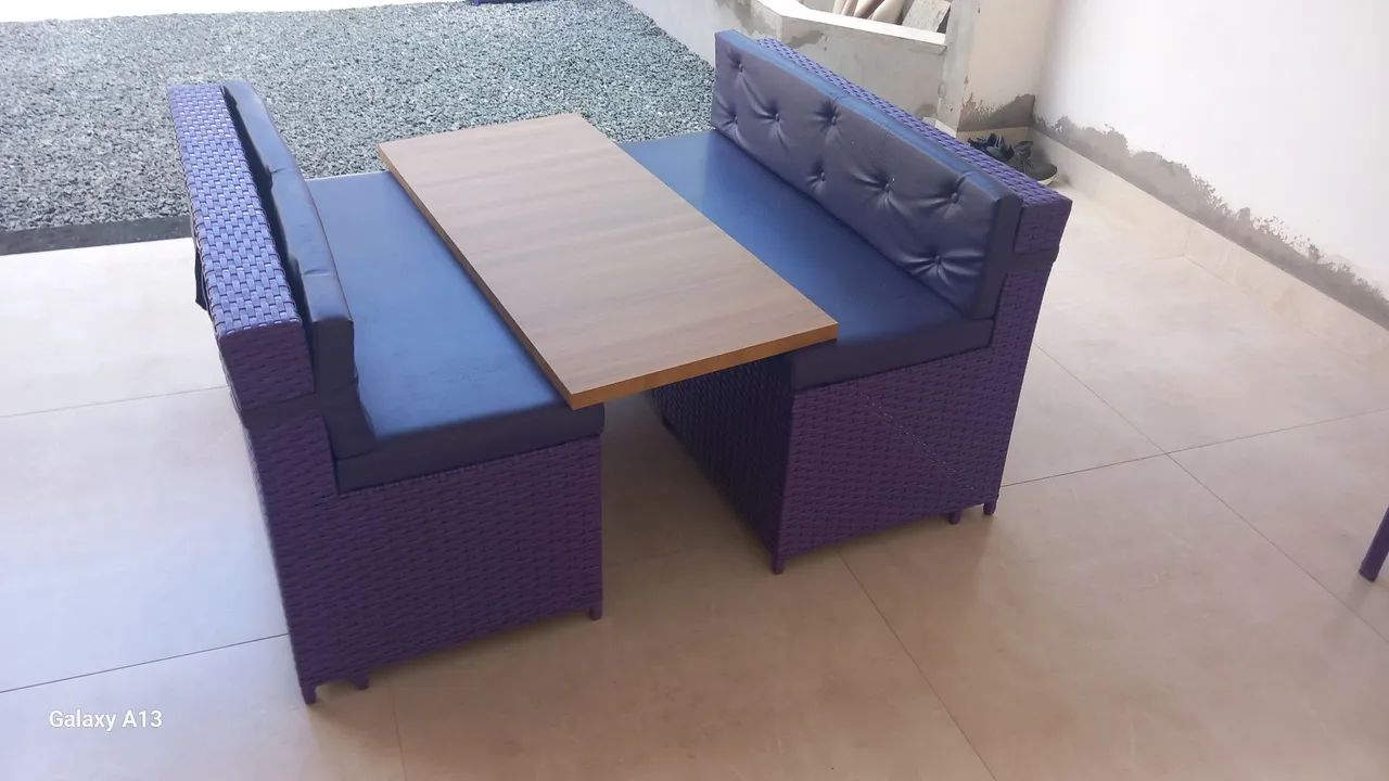  2 JOGOS DE SOFAS COM MESA - Foto 2