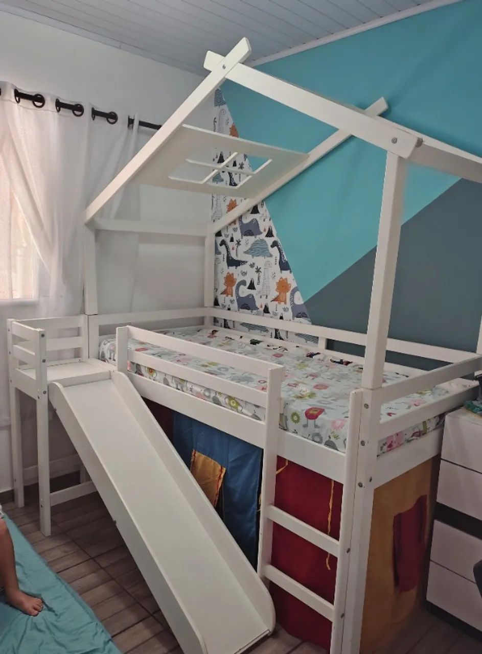 Cama infantil casinha com escorredor 