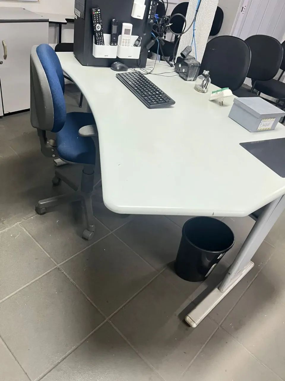 2 MESAS PARA ESCRITÓRIO GRANDES