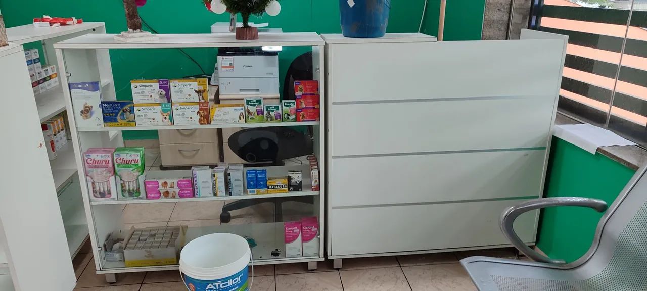 Balcão de atendimento com expositor