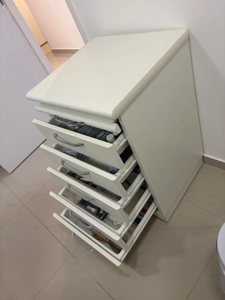 Gaveteiro Odontológico Branco c Mesa Auxiliar  - Foto 2