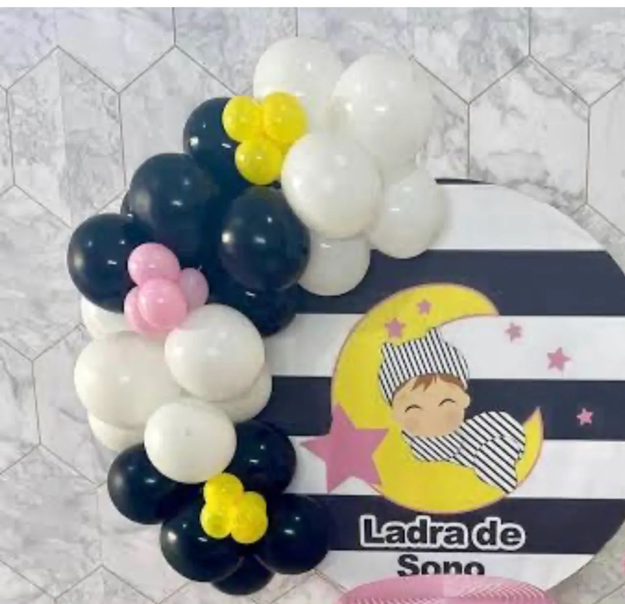 Contrata se  babá 