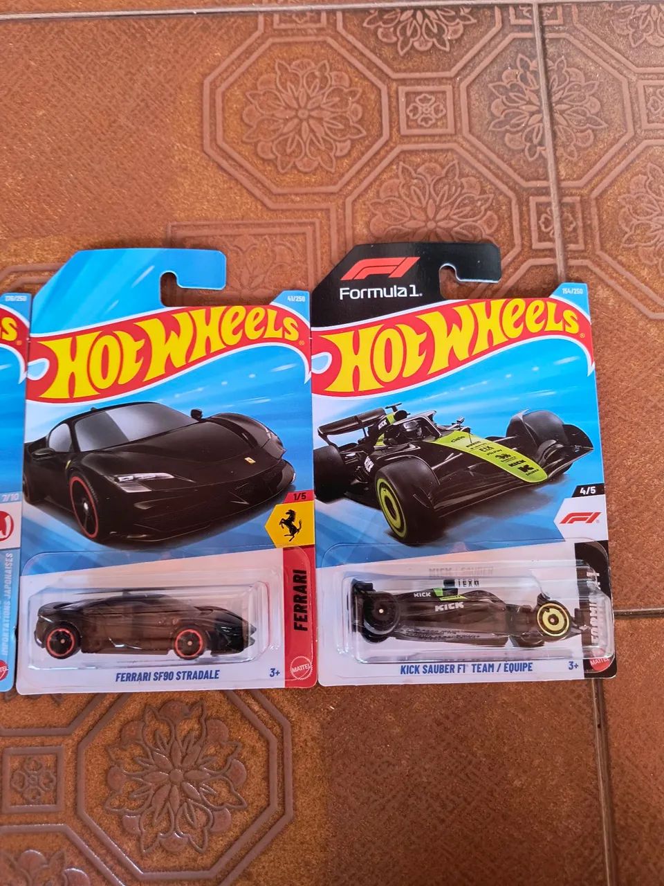 Hot Wheels formula 1, subaru e Ferrari sf90. - Foto 2