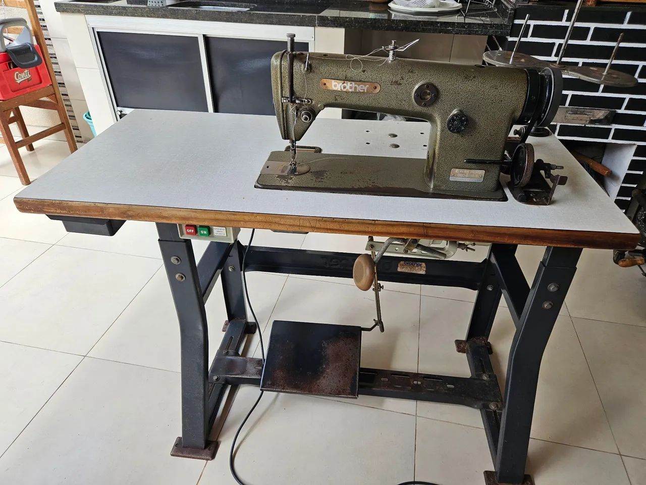 Maquina de costura industrial - Foto 2