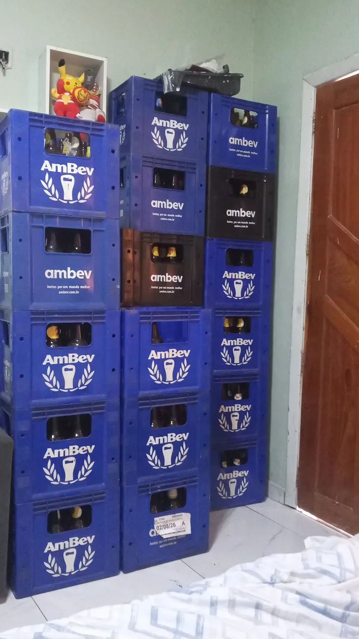 Grades de bebidas da Ambev 