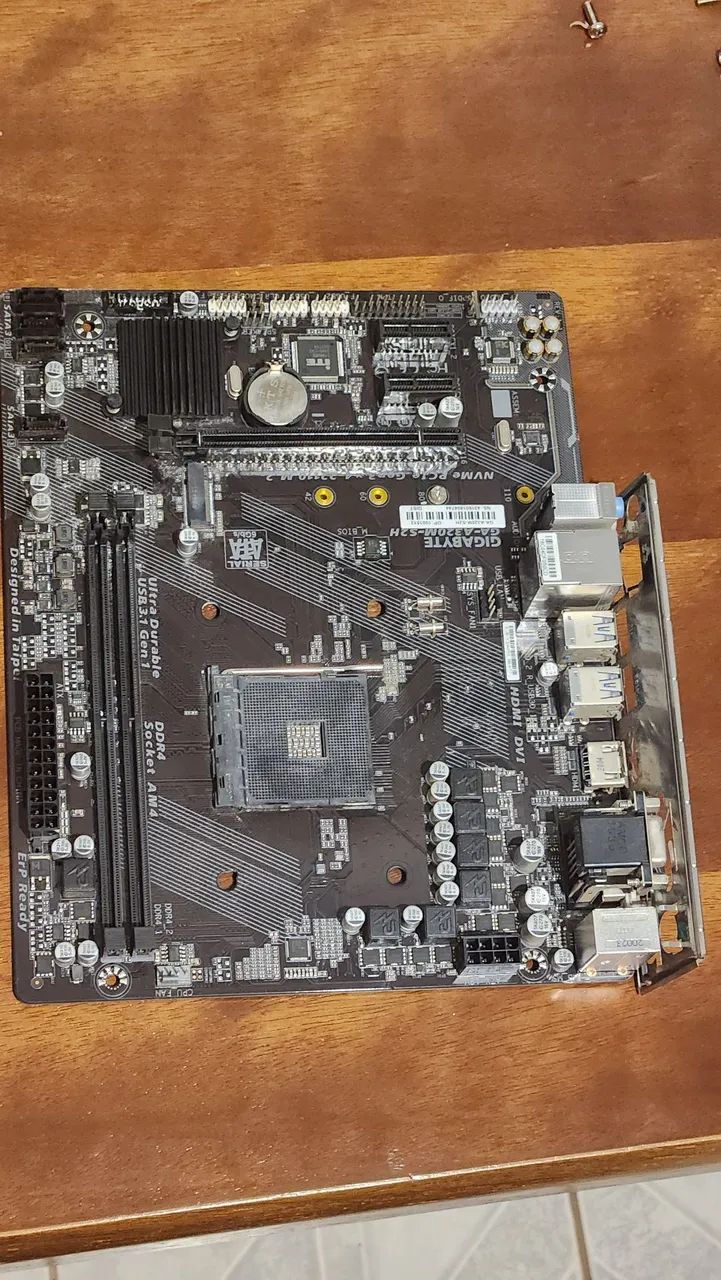 Placa Mãe Gigabyte A320m-s2h AM4 (Mais Barata da OLX) - Foto 2