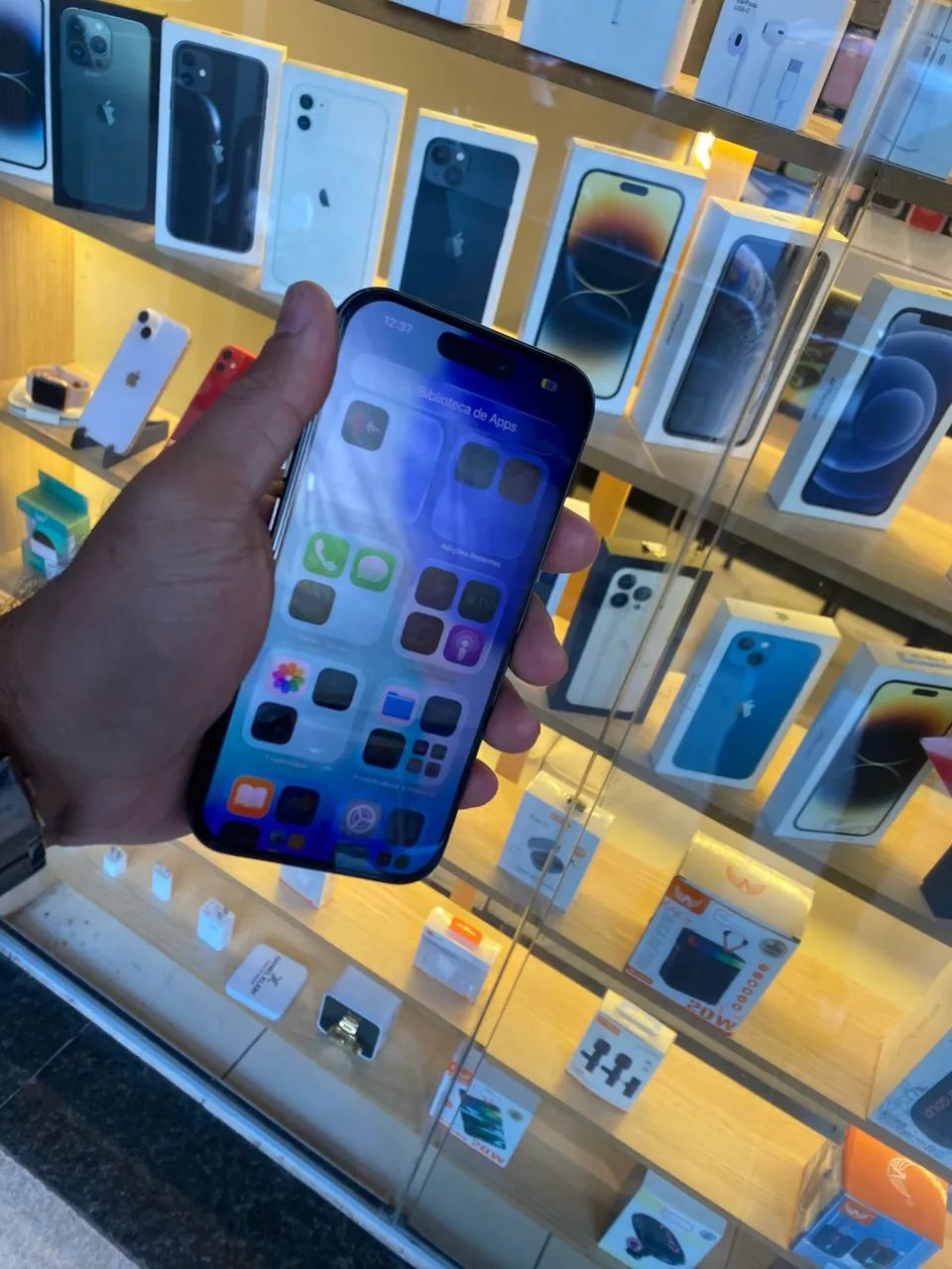  Vendo iPhone 15 Pro 128GB 100% - Foto 2