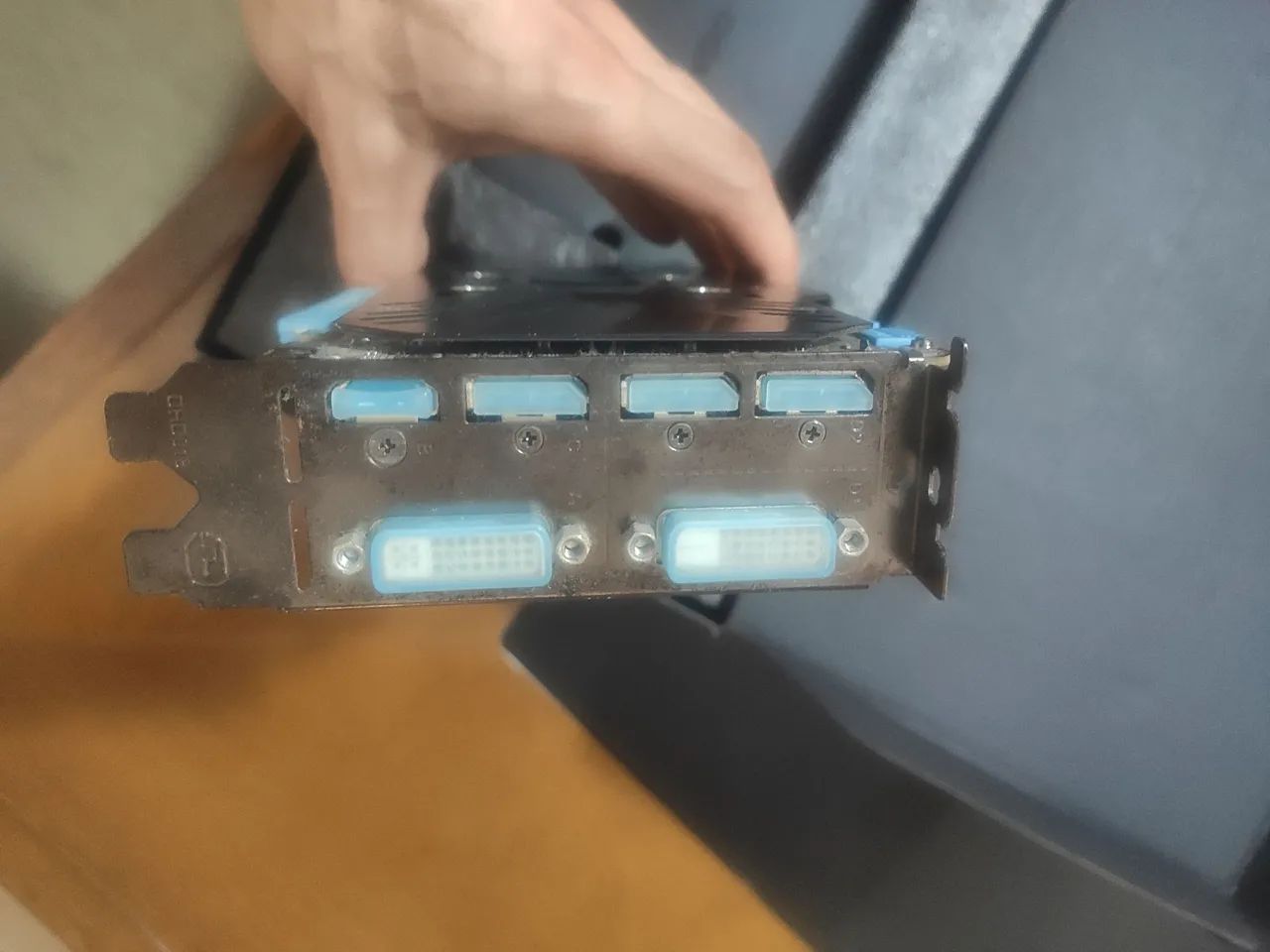 Placa de vídeo GTX 980 G1 GAMING 4GB - Foto 3