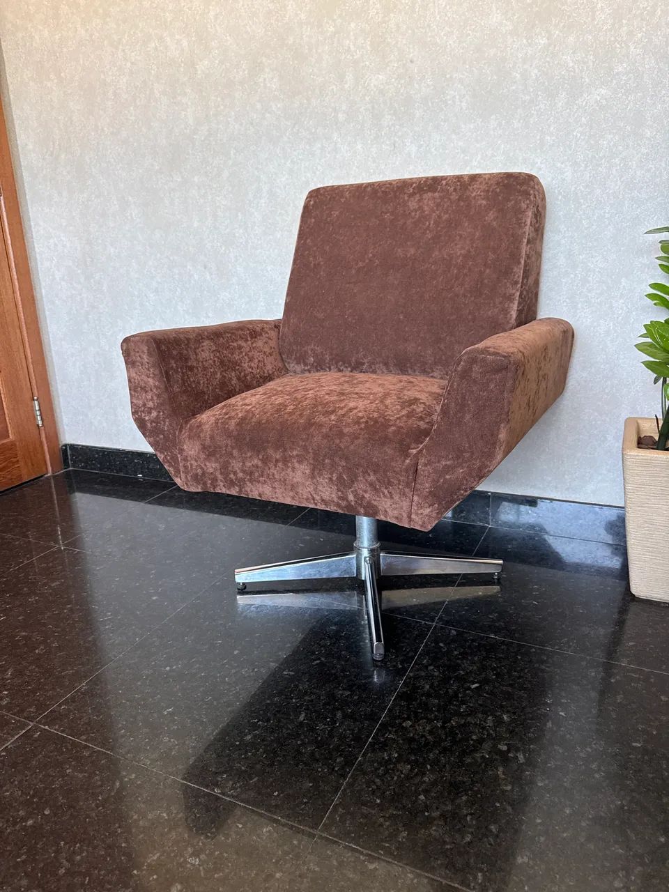 Sofá com chaise marrom  - Foto 4