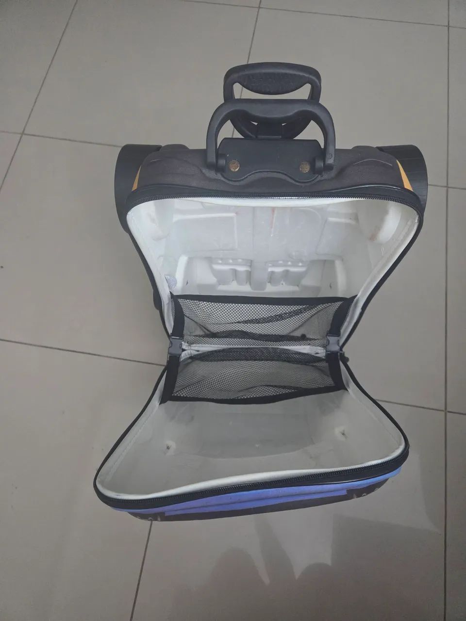 MOCHILA ESCOLAR  3D HOT WHEELS COM RODINHAS - Foto 3