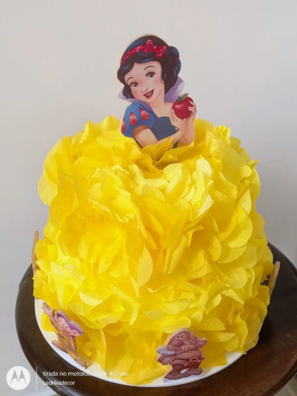Bolo Fake Branca de Neve  - Foto 3