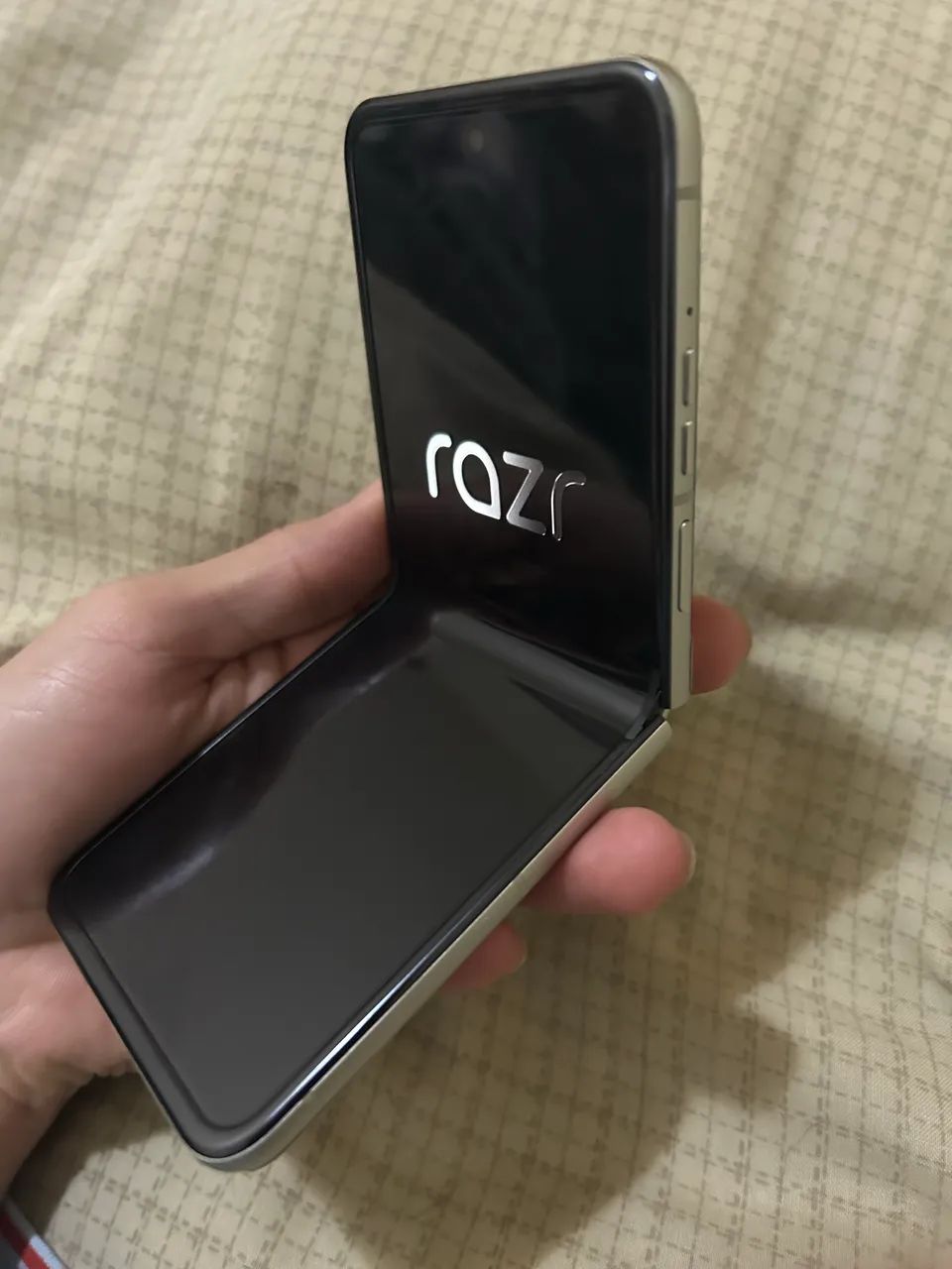 Moto razr 60 256GB - Foto 4
