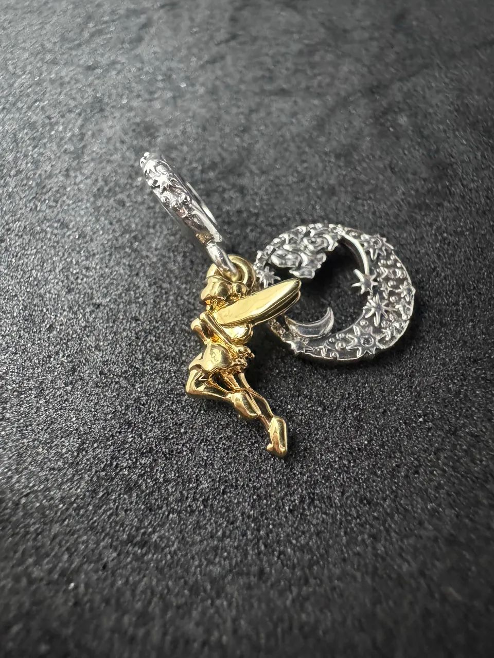 Charm Pandora Cininho Disney 100 anos. - Foto 3