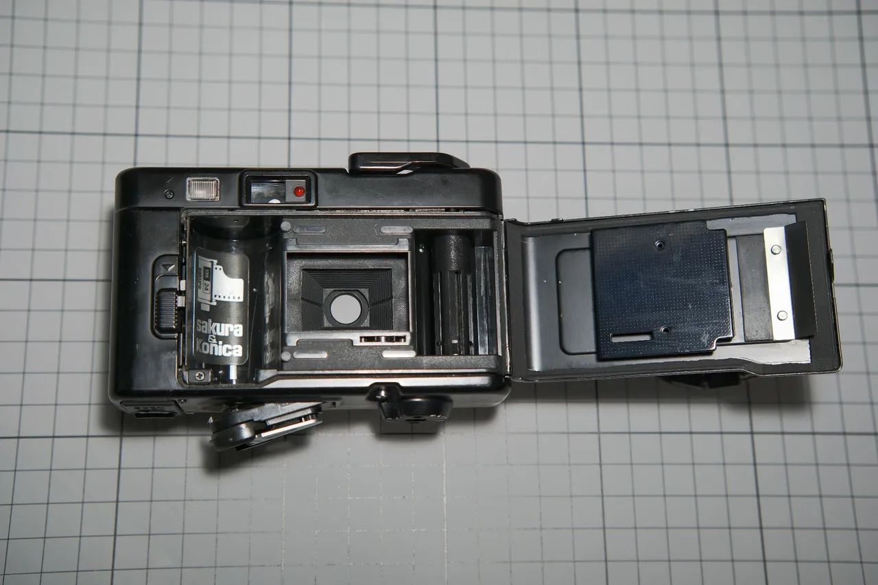 Câmera analógica Konica C35EF3 - Foto 4